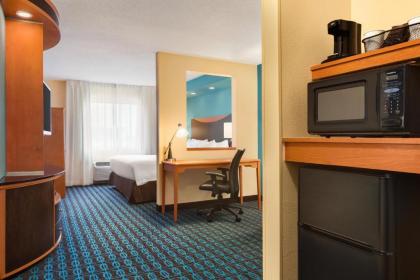 Fairfield Inn & Suites by Marriott Toledo Maumee - image 12