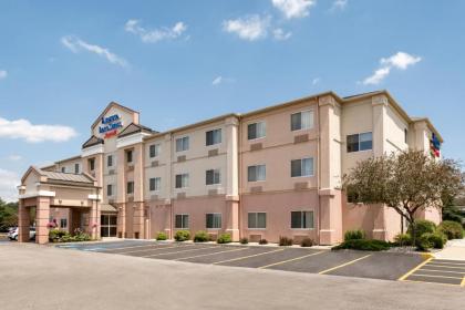 Fairfield Inn & Suites by Marriott Toledo Maumee - image 15