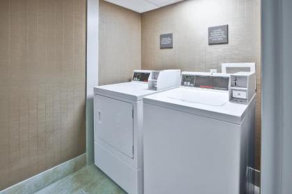 Hampton Inn Toledo-South/Maumee - image 12