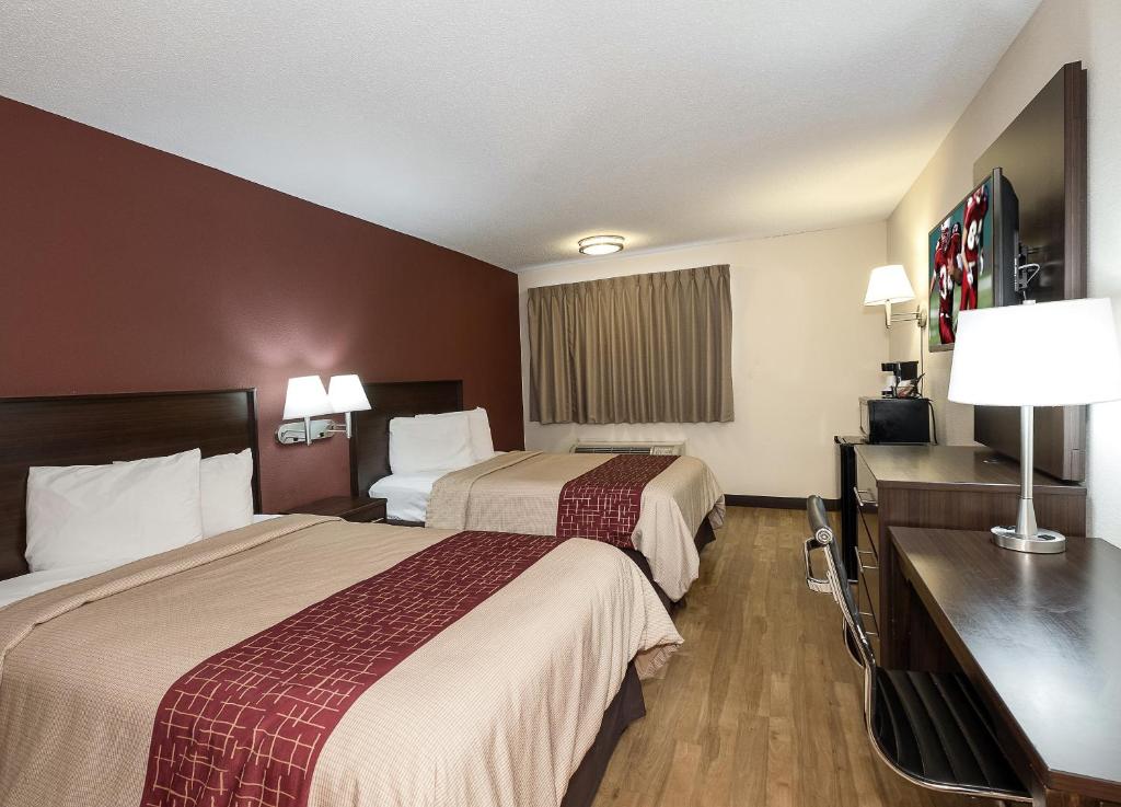 Red Roof Inn Toledo - Maumee - image 3