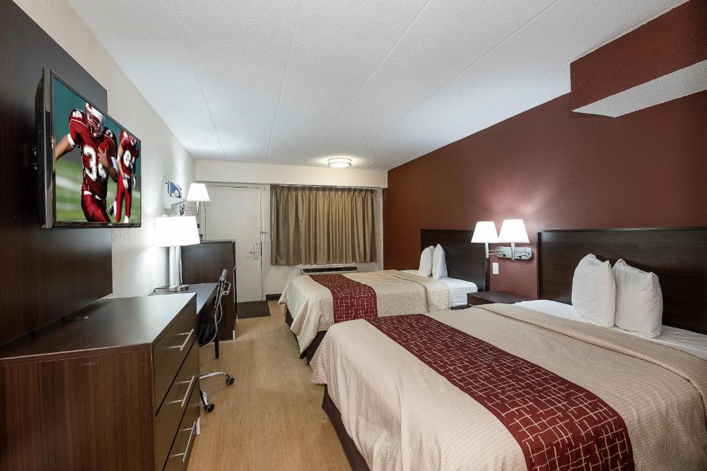 Red Roof Inn Toledo - Maumee - image 5