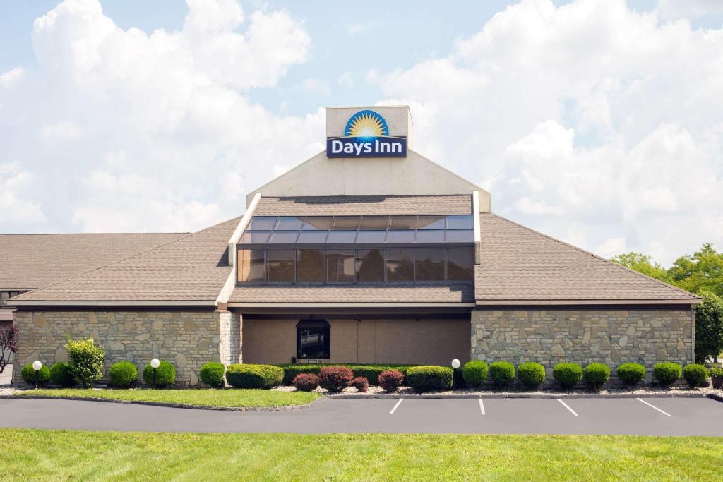 Days Inn by Wyndham Maumee/Toledo - main image