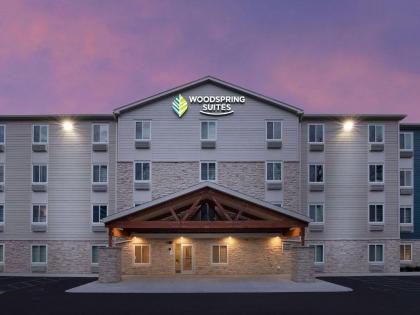 WoodSpring Suites Toledo Maumee - image 5