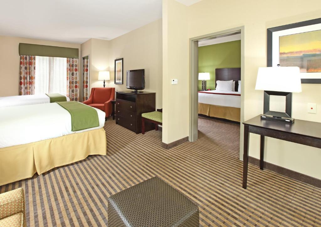 Holiday Inn Express & Suites Maumelle an IHG Hotel - image 7