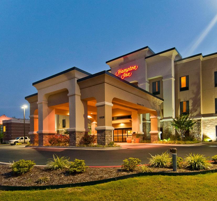 Hampton Inn Maumelle - main image