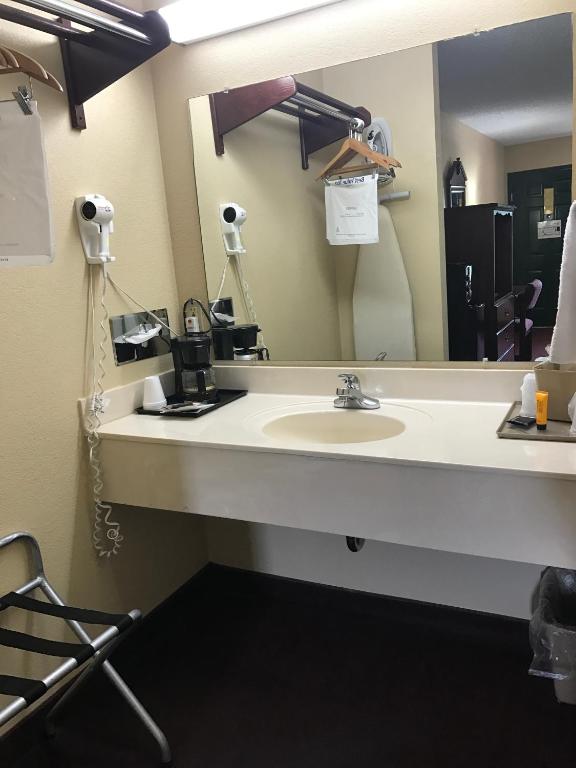 Americas Best Value Inn & Suites - Little Rock - Maumelle - main image