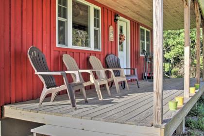 Rural Farmhouse Cabin on 150 Private Wooded Acres! - image 2