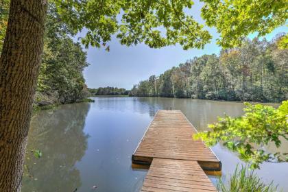 Hocking Hills Lake Cabin with Hot Tub Deck and Dock! - image 12