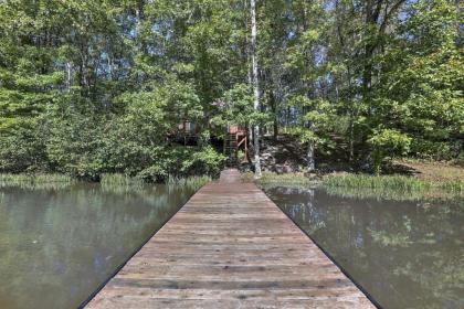 Hocking Hills Lake Cabin with Hot Tub Deck and Dock! - image 15