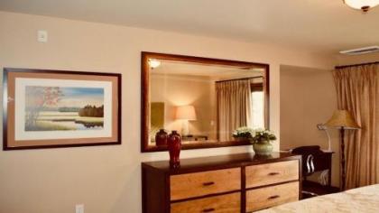 Alpine Village Suite 205 - image 4