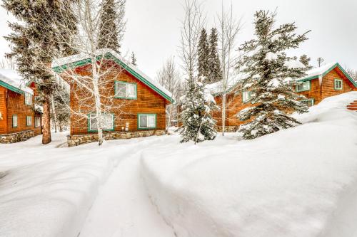 McCall Cottage Cabin - main image