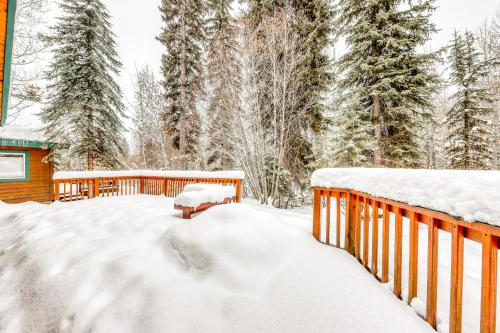 McCall Cottage Cabin - image 4