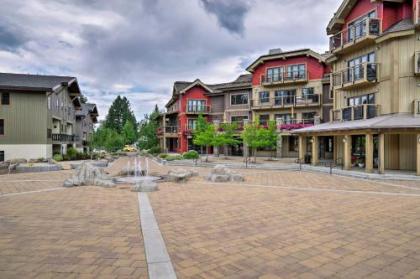 Modern Townhome with Fire Pit in Downtown McCall - image 4