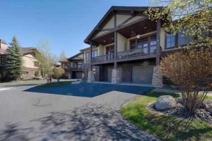 Greystone on Payette Lake by Casago mcCall   Donerightmanagement mc Call