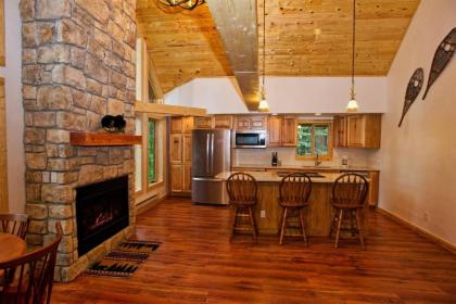 Carlson Cabin by Casago McCall - Donerightmanagement - image 3