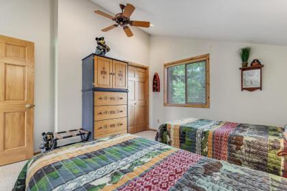 Cedar Lane Getaway - image 18