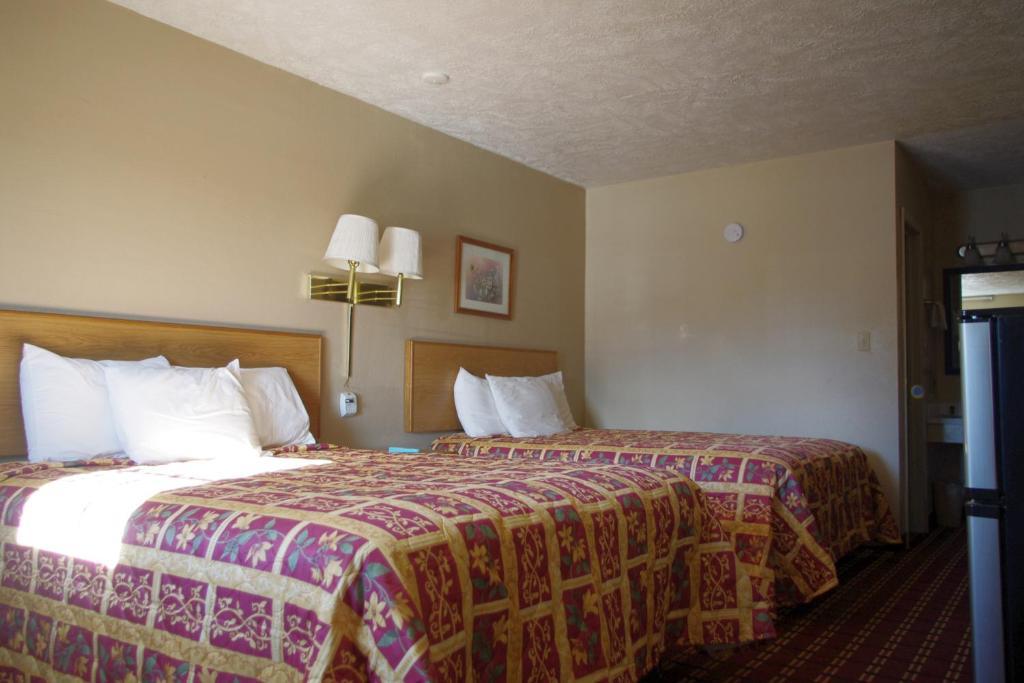 Economy Inn McCook - image 3