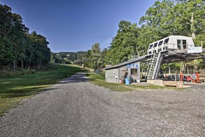 Spacious McGaheysville Family Retreat with Game Room - image 2