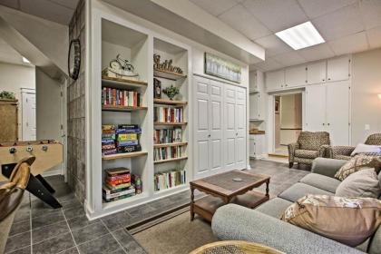 Spacious McGaheysville Family Retreat with Game Room - image 7