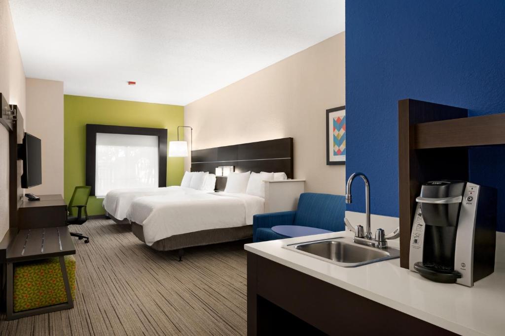 Holiday Inn Express Hotel & Suites McAlester an IHG Hotel - image 5