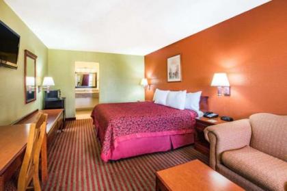 Days Inn by Wyndham McAllen - image 4