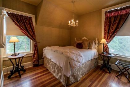 McCloud River Bed and Breakfast - image 4