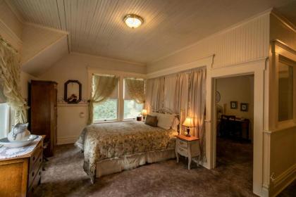 McCloud River Bed and Breakfast - image 8