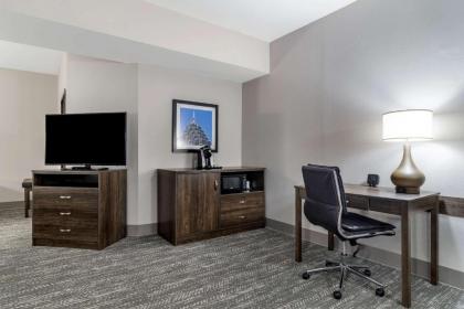 Comfort Suites McDonough Atlanta South - image 4