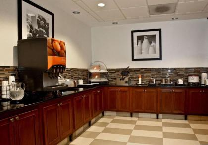 Hampton Inn McHenry - image 2