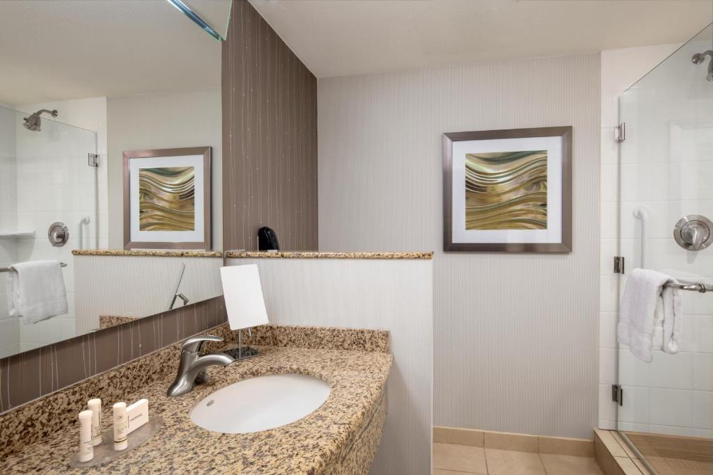 Courtyard by Marriott Dallas Allen at Allen Event Center - image 4