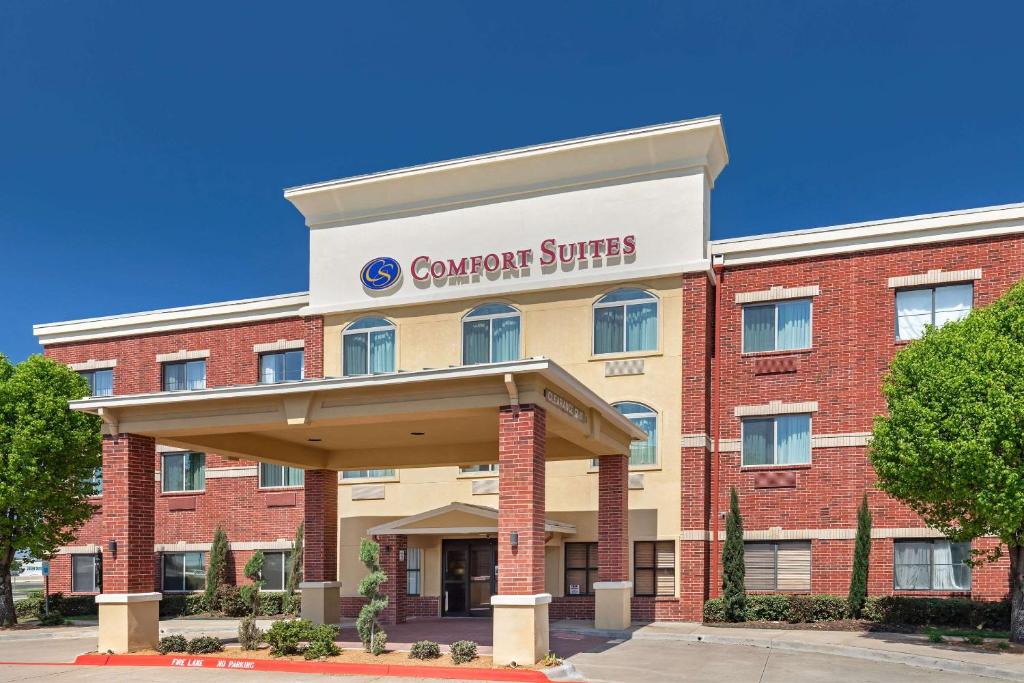 Comfort Suites McKinney-Allen - main image