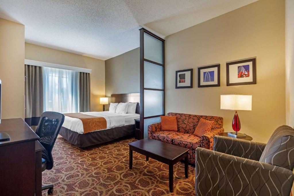 Comfort Suites McKinney-Allen - image 6