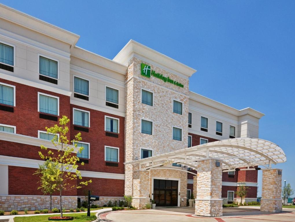 Holiday Inn & Suites McKinney - N Allen an IHG Hotel - main image