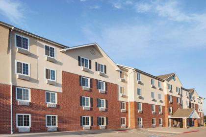 WoodSpring Suites McKinney - image 9