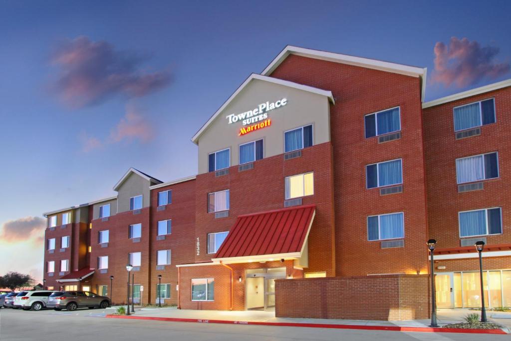 TownePlace Suites by Marriott Dallas McKinney - main image