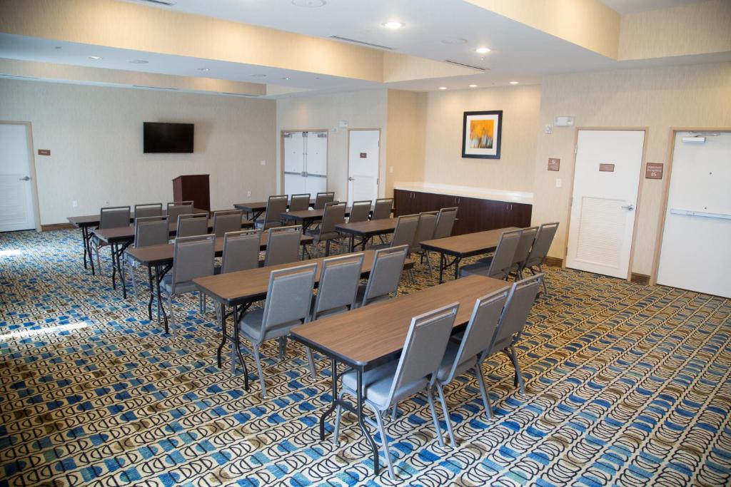 Hampton Inn and Suites by Hilton McKinney - image 6