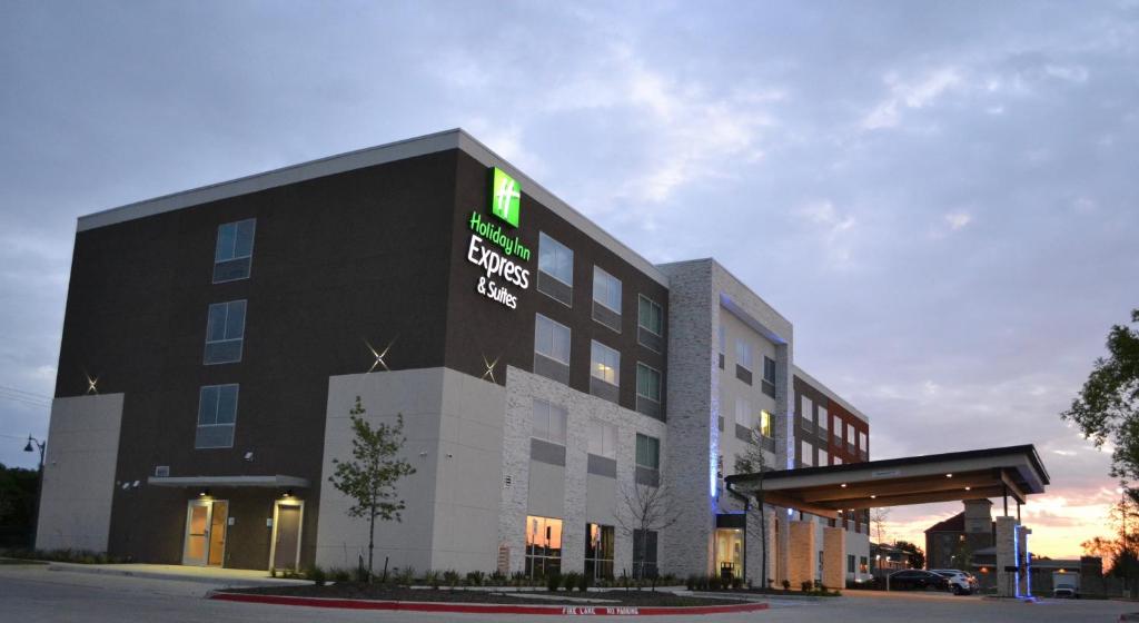 Holiday Inn Express & Suites McKinney - Frisco East an IHG Hotel - main image