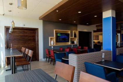 Holiday Inn Express & Suites McKinney - Frisco East an IHG Hotel - image 7