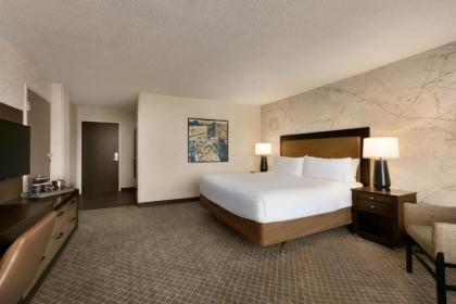 DoubleTree by Hilton McLean Tysons - image 19