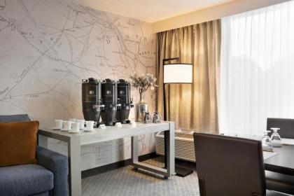 DoubleTree by Hilton McLean Tysons - image 7