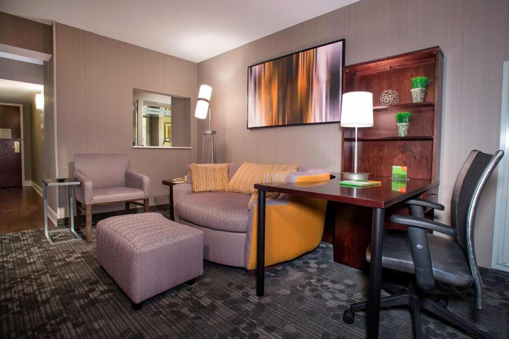 Courtyard by Marriott Tysons McLean - main image