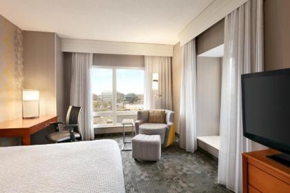 Courtyard by Marriott Tysons McLean - image 11