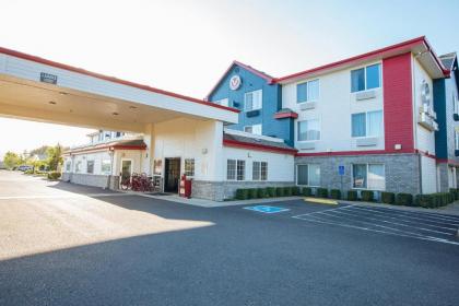 Red Lion Inn & Suites McMinnville - image 8