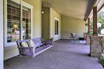 McMinnville Wine Country Home with Hot Tub and Deck - image 12