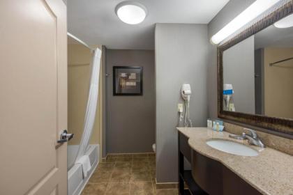 Hampton Inn Meadville - image 11