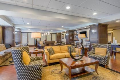 Hampton Inn Meadville - image 9