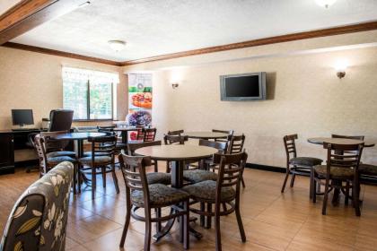 Quality Inn Meadville - image 8