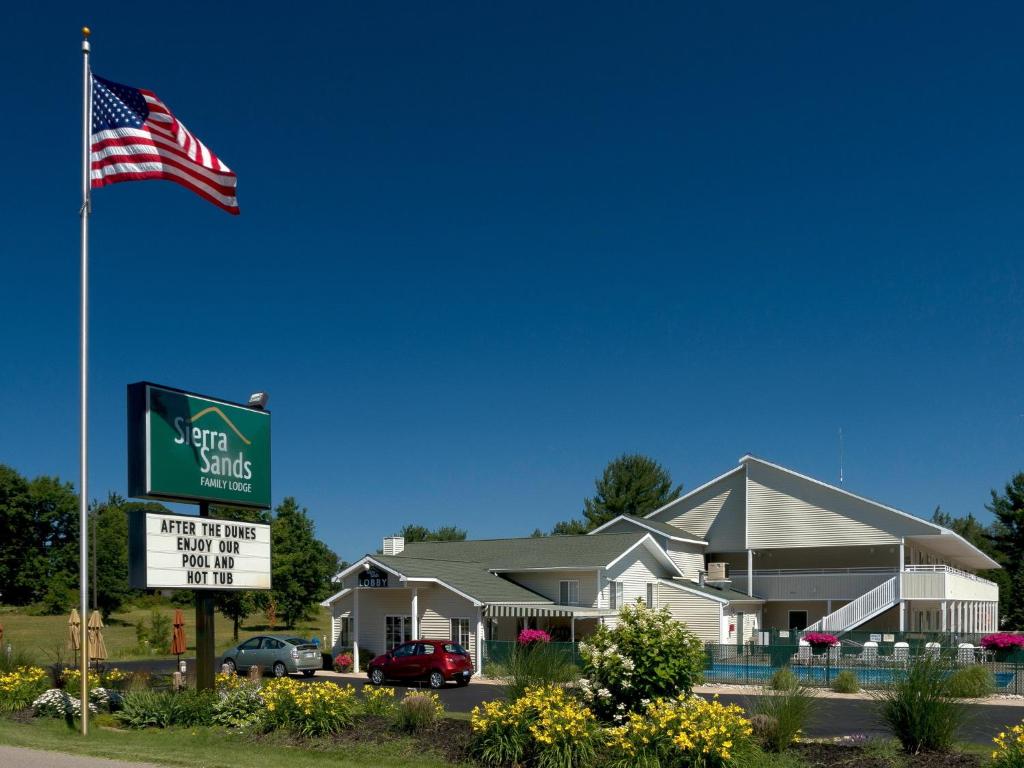 Sierra Sands Family Lodge - main image