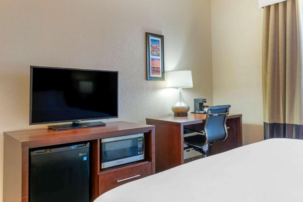 Comfort Inn Mechanicsburg – Harrisburg South - image 5