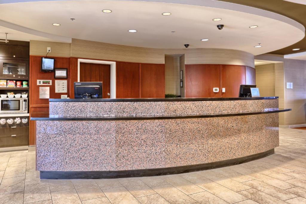 Courtyard by Marriott Harrisburg West/Mechanicsburg - image 7